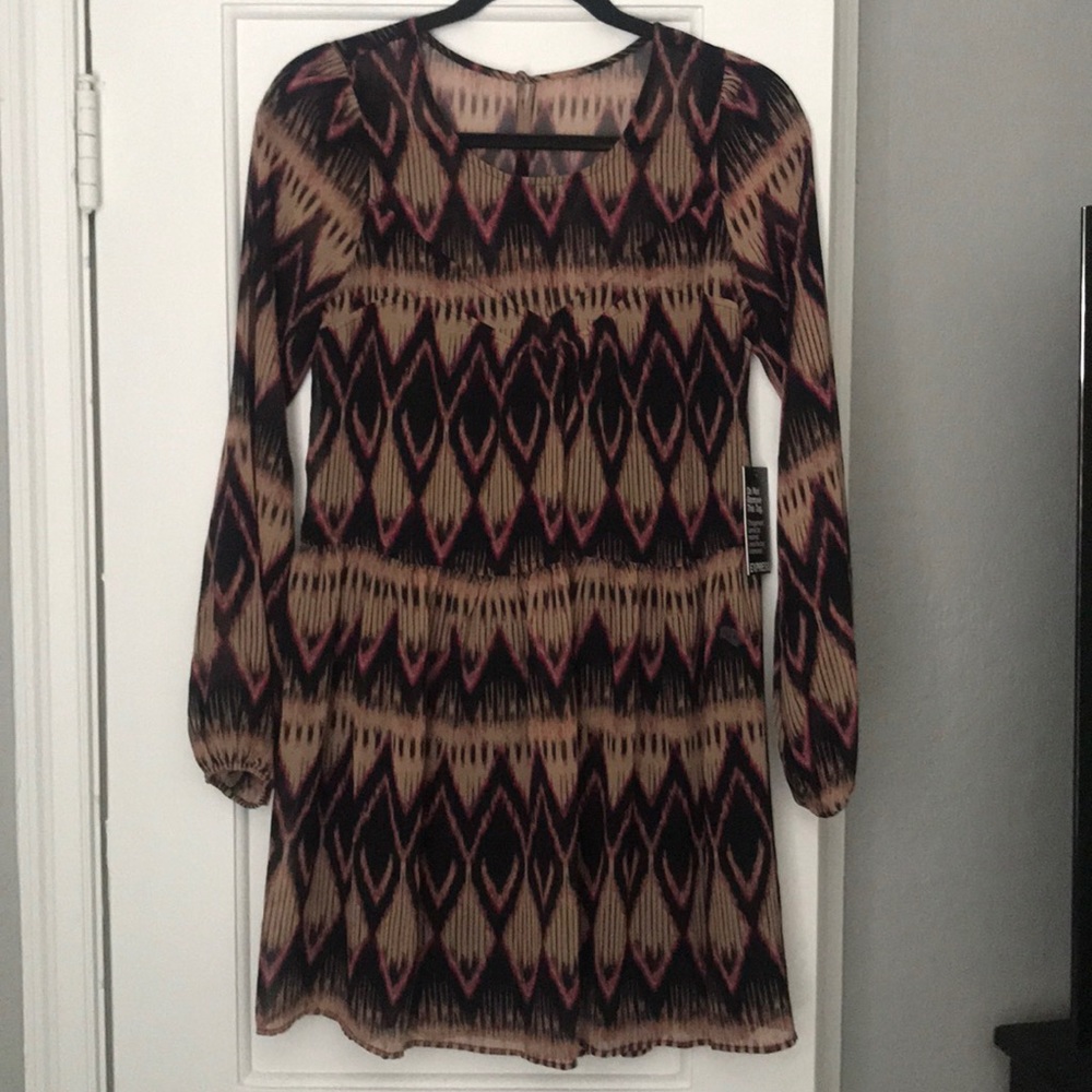 Express Dress NEVER WORN. TAGS STILL ON